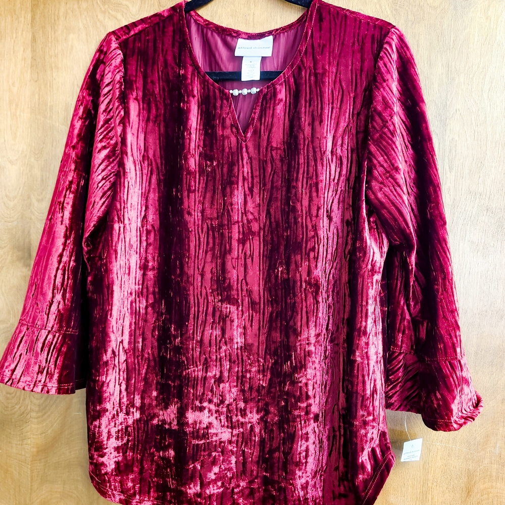 Alfred Dunner Velvet Top Womens Medium Red Crushed Velvet Holiday Party Blouse